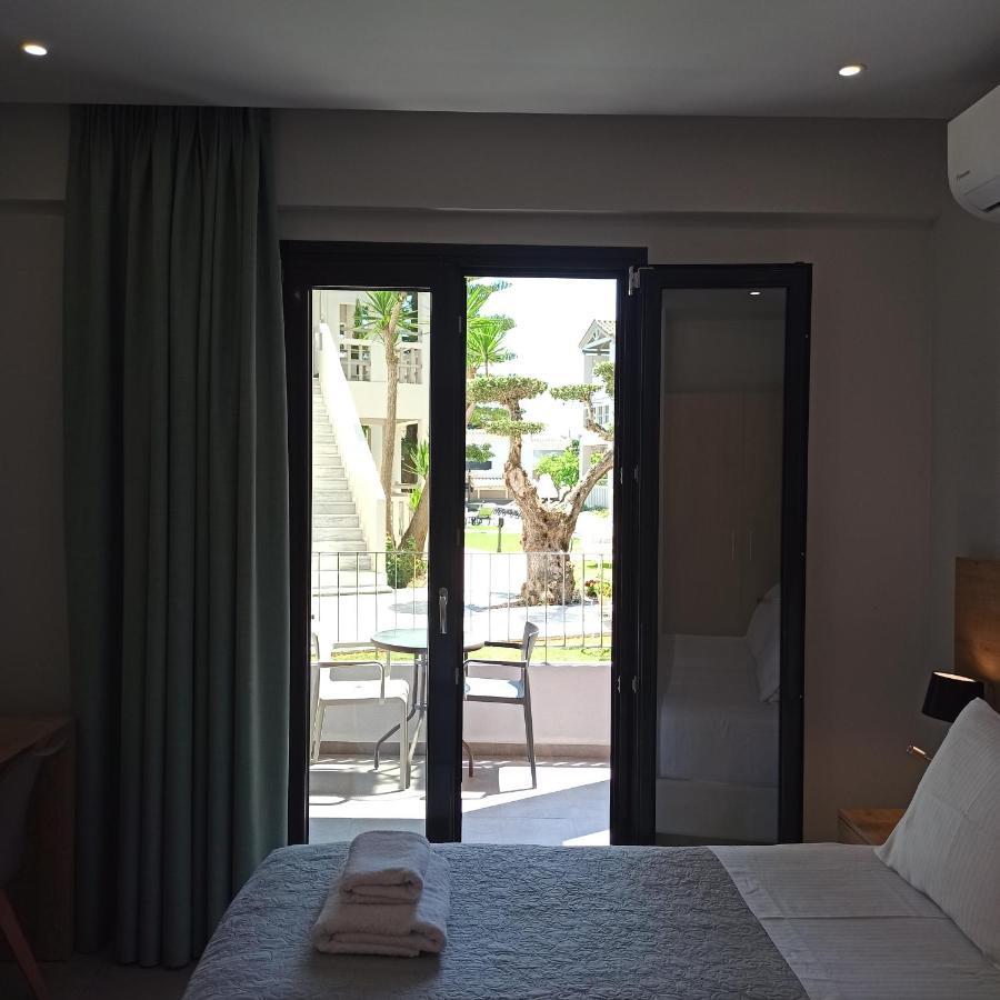 Trianon Studios Tsilivi  Bagian luar foto