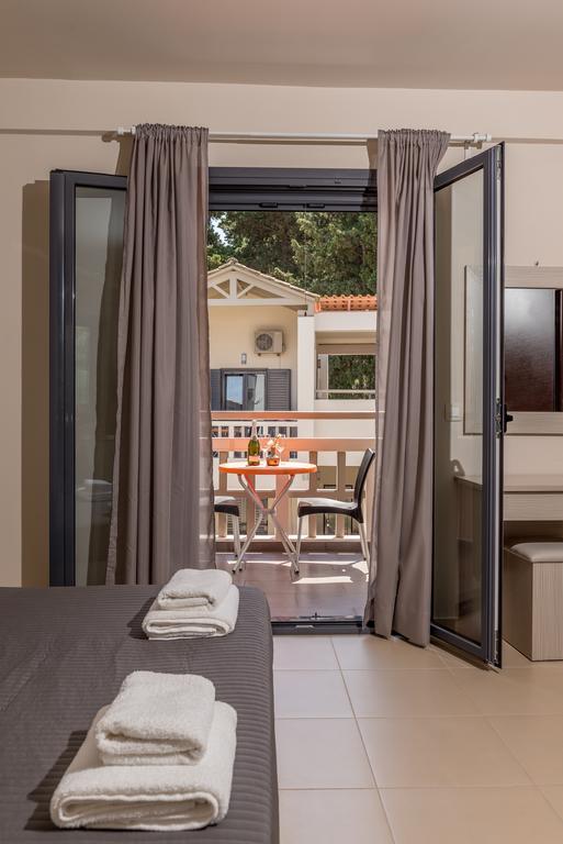 Trianon Studios Tsilivi  Bagian luar foto